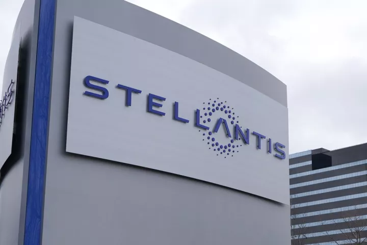 Βαρύ το κόστος των δασμών για την Stellantis - Ζημίες 2,3 δισ. δολαρίων για το πρώτο εξάμηνο 