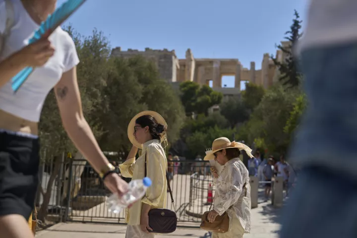 Πώς θα λειτουργήσουν οι αρχαιολογικοί χώροι λόγω καύσωνα Πώς θα λειτουργήσουν οι αρχαιολογικοί χώροι λόγω καύσωνα