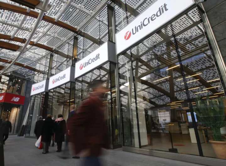 Unicredit: Αναθεωρεί προς τα επάνω τις προβλέψεις για τα κέρδη της μετά την απόσυρση του ενδιαφέροντος για την Banco BPM