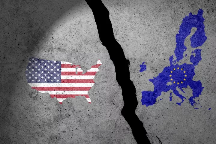 Η ΕΕ ετοιμάζει αντίποινα στις ΗΠΑ με δασμούς 30%, αν δεν επιτευχθεί συμφωνία