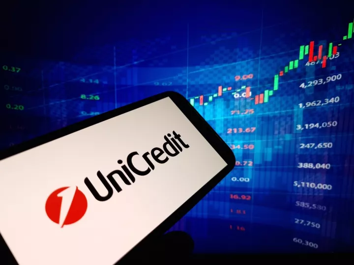 Unicredit: Δυνατά αποτελέσματα το β' τρίμηνο - Εγκαταλείπει την εξαγορά της Banco BPM