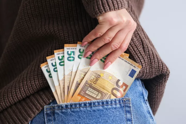 Οι φορολογικές υποχρεώσεις μέχρι το τέλος του μήνα - Τι γίνεται με τις ληξιπρόθεσμες οφειλές