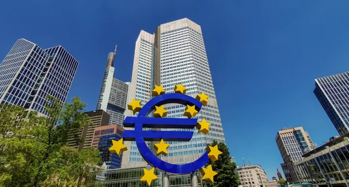 Τράπεζες και πιστωτική επέκταση: Η Ελλάδα στις κορυφαίες θέσεις της ευρωζώνης	
