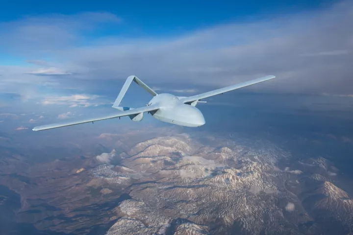 Handelsblatt: Η Γερμανία προχωρά σε παραγωγή πολεμικών drones μεγάλης εμβέλειας