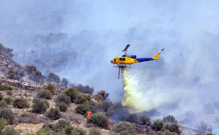 Κοζάνη: Αναζωπυρώθηκε λόγω ισχυρών ανέμων η φωτιά στα Λιβερά - Δεν κινδυνεύουν οικισμοί 