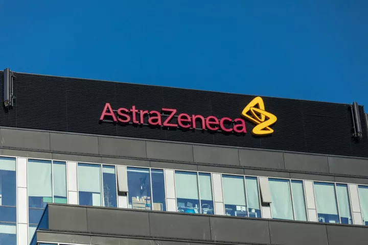 ΑstraZeneca: Ενισχύει την παρουσία της στις ΗΠΑ – Δεν διαψεύδει μεταφορά της έδρας από το Λονδίνο