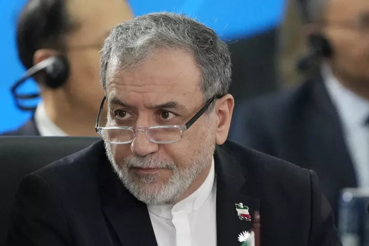 ΥΠΕΞ Ιράν: Οι ΗΠΑ θα πρέπει να αποζημιώσουν την Τεχεράνη προτού ξεκινήσουν εκ νέου συνομιλίες για τα πυρηνικά