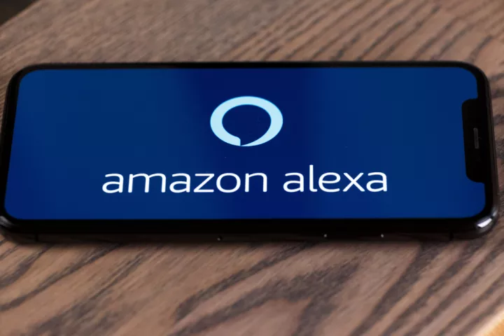 O CEO της Amazon θέλει να προσθέσει διαφημίσεις στις συνομιλίες με την ψηφιακή βοηθό Alexa+