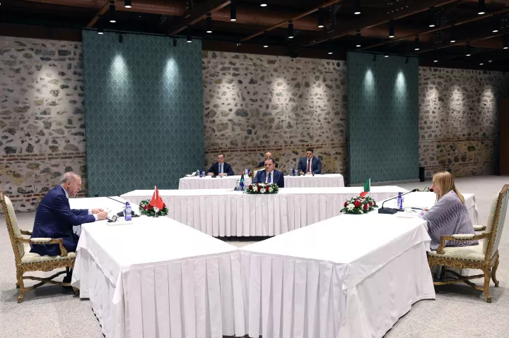 Ιταλική κυβέρνηση για τριμερή Ιταλίας - Τουρκίας - Λιβύης: Χρειάζονται σχέδια δράσης για την καταπολέμηση των λαθροδιακινητών