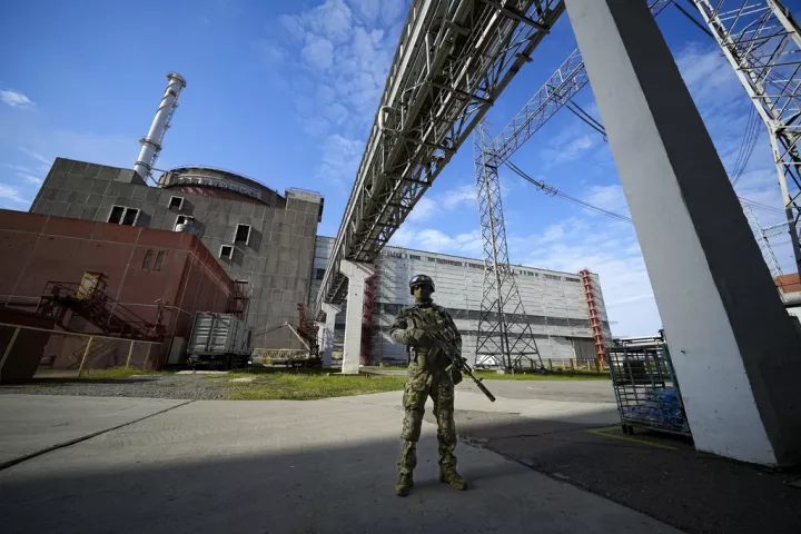 Ρωσία: Υπό έλεγχο η φωτιά που ξέσπασε κοντά στον πυρηνικό σταθμό της Ζαπορίζια