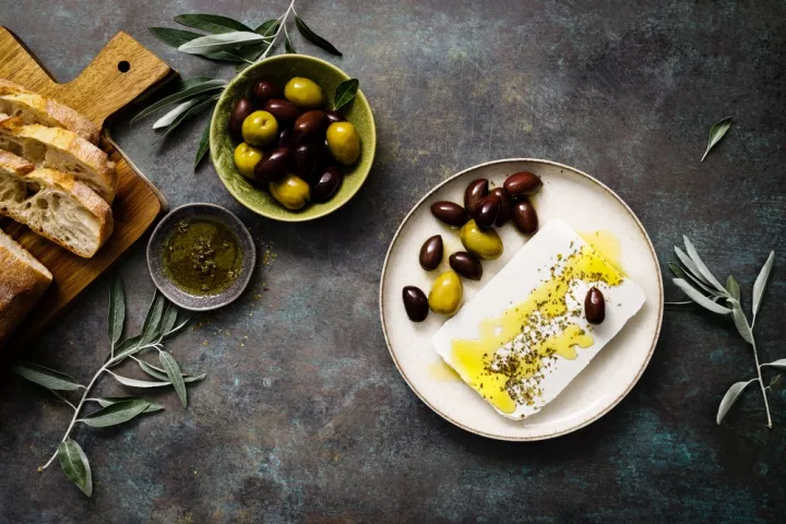 Το κυνήγι των εξαιρέσεων ελληνικών προϊόντων - Ελαιόλαδο, φέτα, γιαούρτι και κρασί στηρίζουν το εξαγωγικό «αποτύπωμα» της χώρας