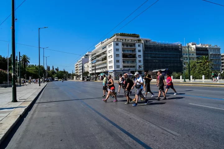 Mικρή πτώση της θερμοκρασίας τη Δευτέρα - Πού αναμένονται βροχές