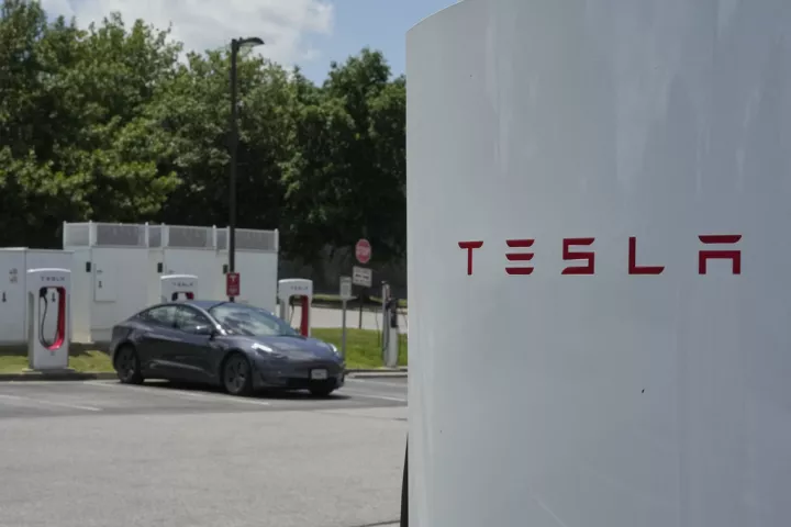 Η Tesla ενέκρινε παραχώρηση μετοχών αξίας 29 δισ. δολαρίων στον Μασκ