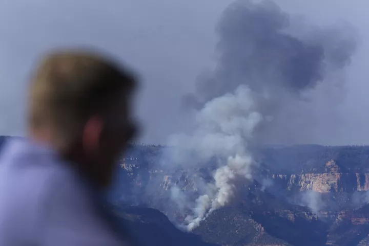 ΗΠΑ: Τεράστια πυρκαγιά επί ένα μήνα στο Γκραντ Κάνιον - Καταστράφηκαν 500.000 στρέμματα (vid)