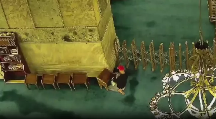 Απόπειρα εμπρησμού στην Αγία Σοφία - Συνελήφθη ο δράστης (vid)