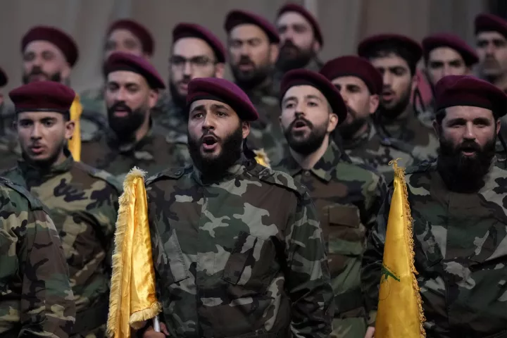 Λίβανος: Η Χεζμπολάχ θα ενεργήσει «σαν να μην υπάρχει η απόφαση» για τον αφοπλισμό της