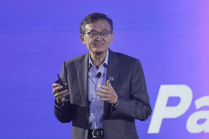 Ο Τραμπ απαιτεί την εκδίωξη του CEO της Intel - Το ιστορικό των σχέσεων του Ταν με την Κίνα 