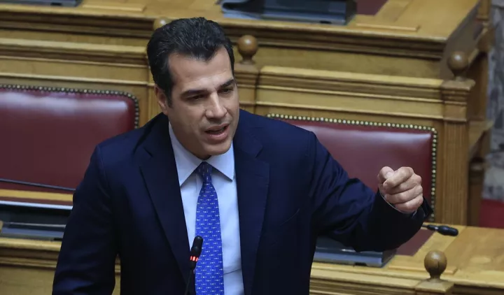 Επίσκεψη Θ. Πλεύρη στη δομή Μαλακάσας - Έως 5 χρόνια φυλάκιση για παράνομη παραμονή μεταναστών