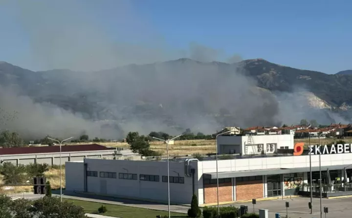 Σε ύφεση η φωτιά στην Κομοτηνή: Είχε προηγηθεί εκκένωση της περιοχής Ήφαιστος