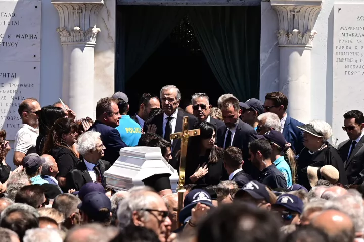 Το τελευταίο αντίο στην κόρη του Αντώνη Σαμαρά, Λένα (pics)