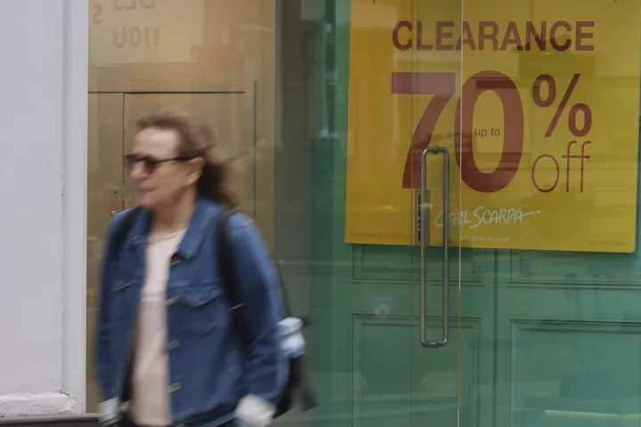 Οι μισθοί στη Βρετανία αυξήθηκαν 5% για τον Ιούνιο