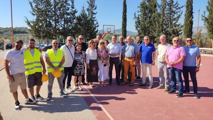Χρ. Δήμας: Επίσκεψη στα έργα ανακαίνισης 11 σχολείων της Κορινθίας (pics)