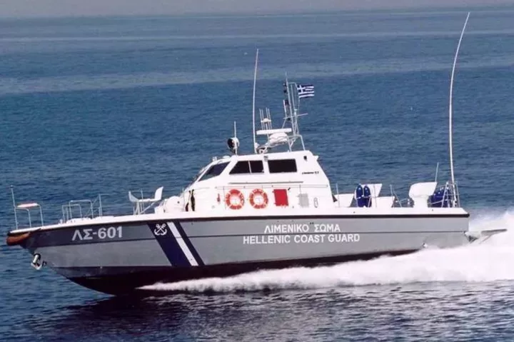 Χίος: Σε εξέλιξη επιχείρηση του Λιμενικού για τον απεγκλωβισμό ατόμων από τις παραλίες Λημνιά και Αγία Μαρκέλλα (vids)
