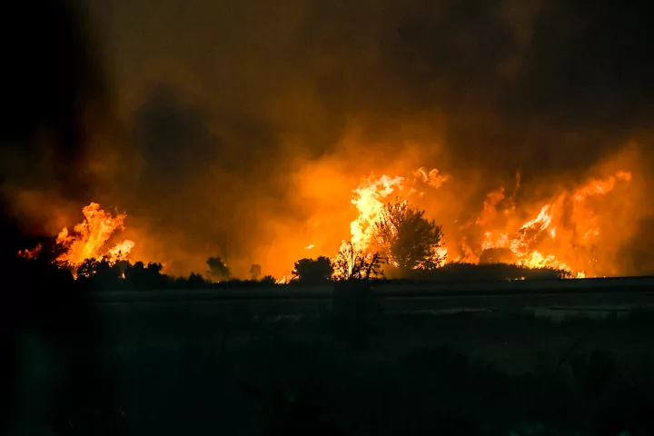 Πυροσβεστική: Συνολικά 4.850 πυροσβέστες και 62 εναέρια μέσα στη «μάχη» με τις φλόγες την Τρίτη