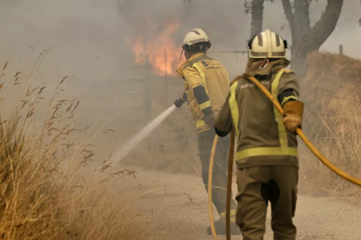 Reuters: Αύξηση των πυρκαγιών στην Ευρώπη λόγω κλιματικής κρίσης - «Ψηνόμαστε ζωντανοί»