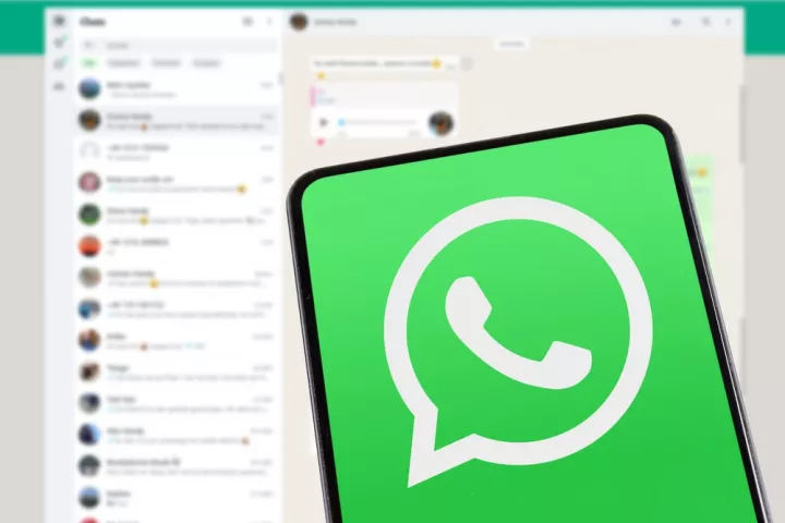Το WhatsApp κατηγορεί τη Μόσχα ότι εμποδίζει την ασφαλή επικοινωνία εκατομμυρίων Ρώσων