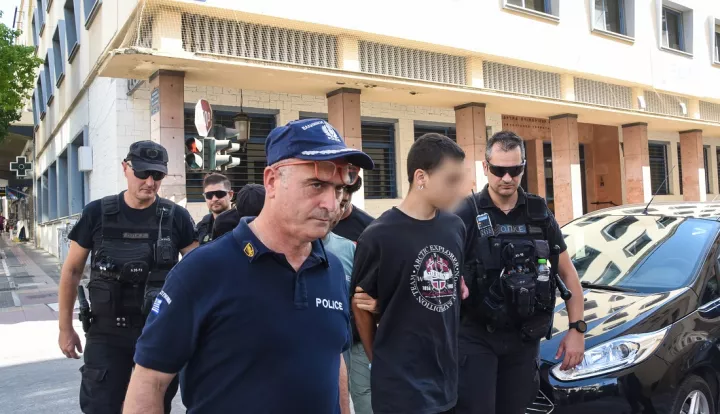 Προθεσμία για να απολογηθούν την Κυριακή πήραν οι δύο συλληφθέντες 