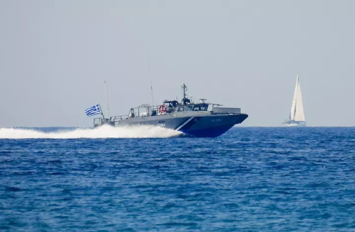 Τρία νέα περιστατικά διάσωσης μεταναστών σε Γαύδο, Καλούς Λιμένες και Θήρα