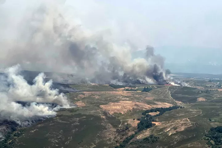 Ισπανία: Συνεχίζεται η άνιση μάχη με 14 πύρινα μέτωπα	