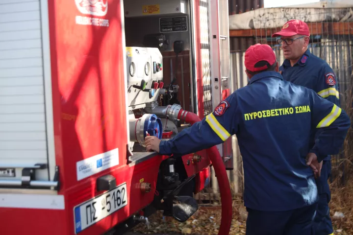 Υπό μερικό έλεγχο η φωτιά σε δασική έκταση στα Μεσοχώρια Εύβοιας (pics)