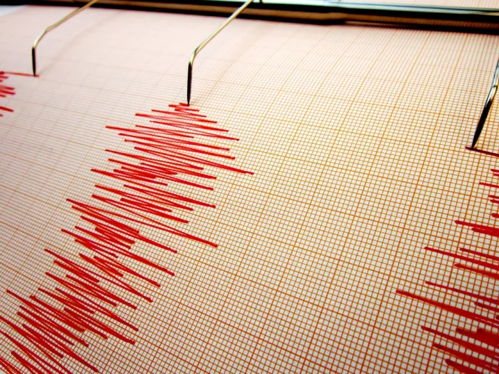Ινδονησία: Σεισμική δόνηση 6 Ρίχτερ στη νήσο Σουλαουέζι - Δεκάδες τραυματίες, δύο σε κρίσιμη κατάσταση (vids)