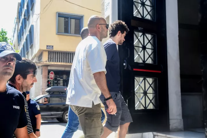 Προφυλακιστέοι κρίθηκαν οι δύο κατηγορούμενοι ως εμπρηστές στην Πάτρα