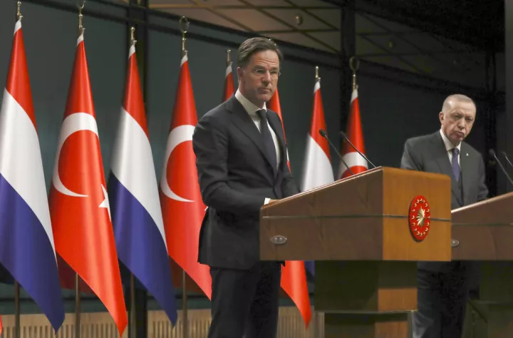 Τηλεφωνική επικοινωνία Ρούτε - Ερντογάν με επίκεντρο τις εγγυήσεις ασφαλείας στο Ουκρανικό