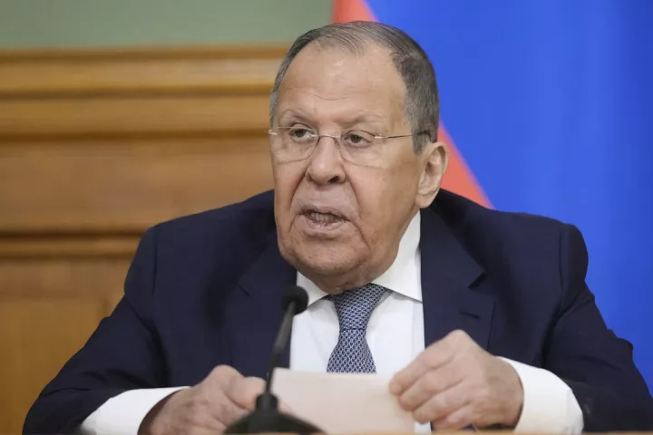 Λαβρόφ: Είμαστε έτοιμοι να συζητήσουμε τις πολιτικές πτυχές μιας διευθέτησης με την Ουκρανία
