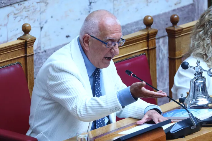 Ν. Κακλαμάνης: Θα κλείνει το μικρόφωνο όταν παραβιάζεται ο χρόνος στη Βουλή (vid)