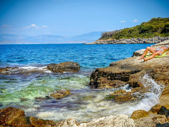 Πάνω από 5,4, εκατ. οι αφίξεις στα τουριστικά καταλύματα της Ελλάδας τον Ιούνιο