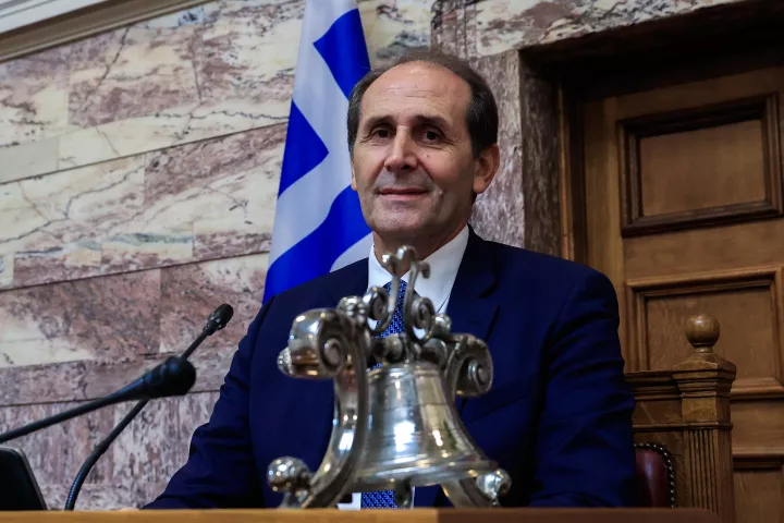 Τα συλλυπητήρια του πολιτικού κόσμου για την ξαφνική απώλεια του Απόστολου Βεσυρόπουλου