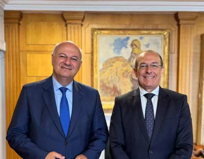 Συνάντηση Τσιάρα με τον Ιταλό πρέσβη: Επί τάπητος η συνεργασία στον πρωτογενή τομέα