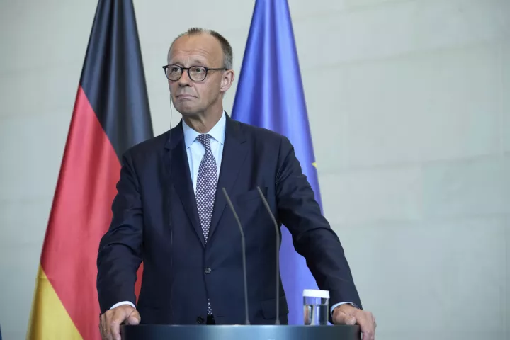 Ο Μερτς παραδέχεται τα προβλήματα στη μεγαλύτερη οικονομία της Ευρώπης 