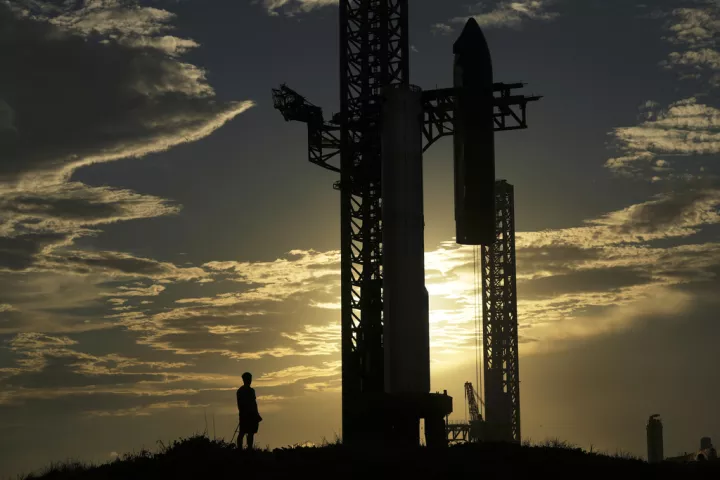 SpaceX: Ο ισχυρότερος πύραυλος που κατασκευάστηκε ποτέ ετοιμάζεται για νέα δοκιμή - Ποιες οι ανησυχίες