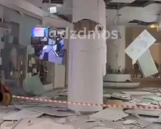 Μόσχα: Τουλάχιστον ένας νεκρός από έκρηξη φιάλης αερίου σε κατάστημα παιχνιδιών (vids)