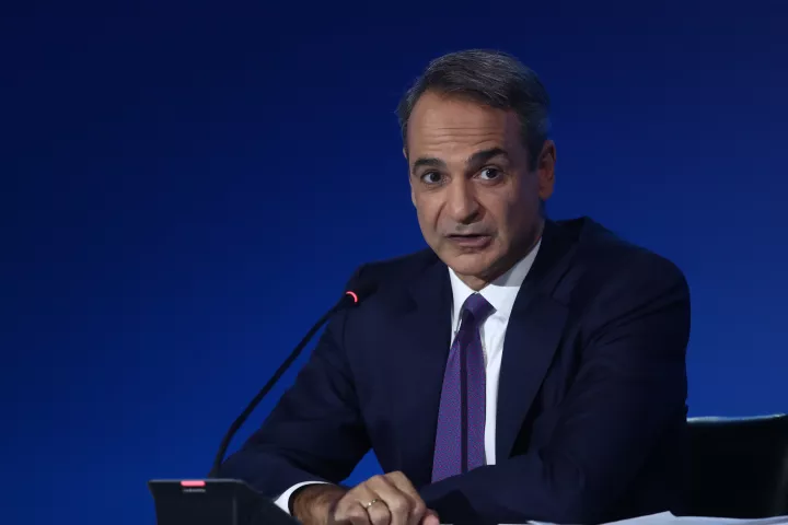 Αντίστροφη μέτρηση για ΔΕΘ: Επανασχεδιασμός της φορολογίας και αυξήσεις μισθών και συντάξεων στο «καλάθι» της κυβέρνησης