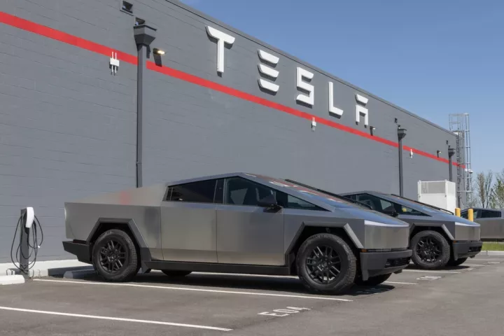 Η Tesla καταδικάστηκε να αποζημιώσει 242,5 εκατ. δολάρια για δυστύχημα με Autopilot