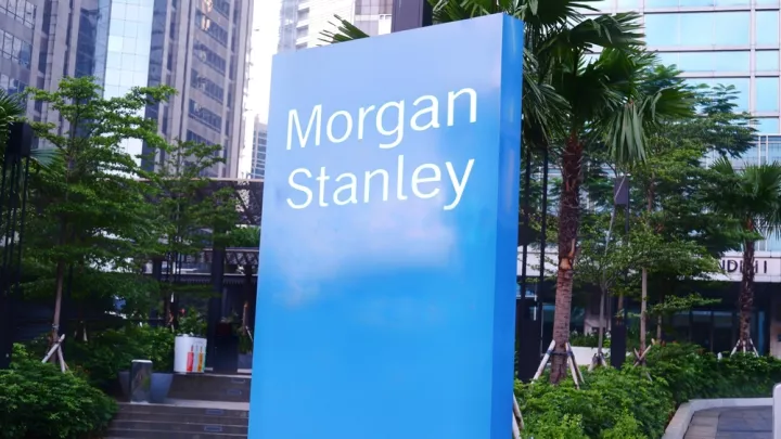 Morgan Stanley: Βλέπει και αυτή μείωση των επιτοκίων από τη Fed τον Σεπτέμβριο