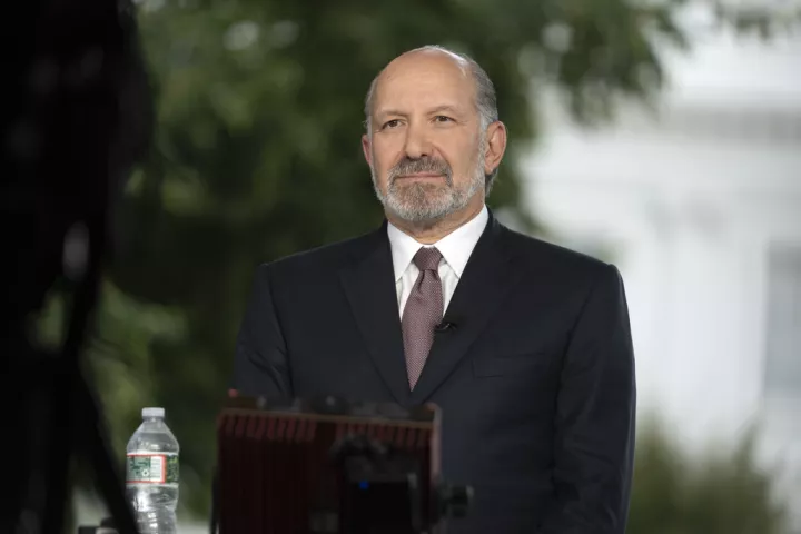 Λάτνικ: Οι ΗΠΑ θα μπορούσαν να επιδιώξουν μερίδια σε αμυντικές εταιρείες