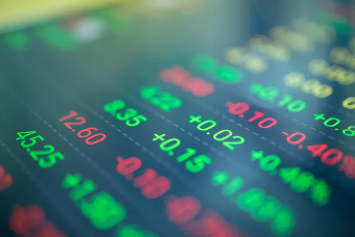 Ήπια κέρδη στην Wall Street, με την Τεχνητή Νοημοσύνη στο επίκεντρο 